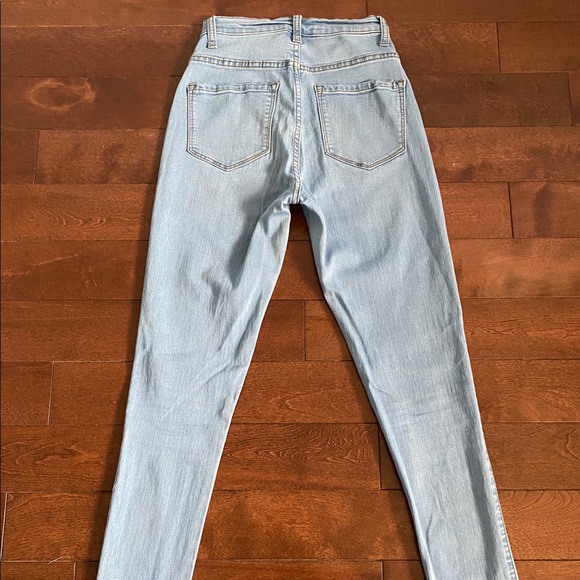 🔴SOLDClassic FashionNova High waisted jeans - Picture 7 of 9